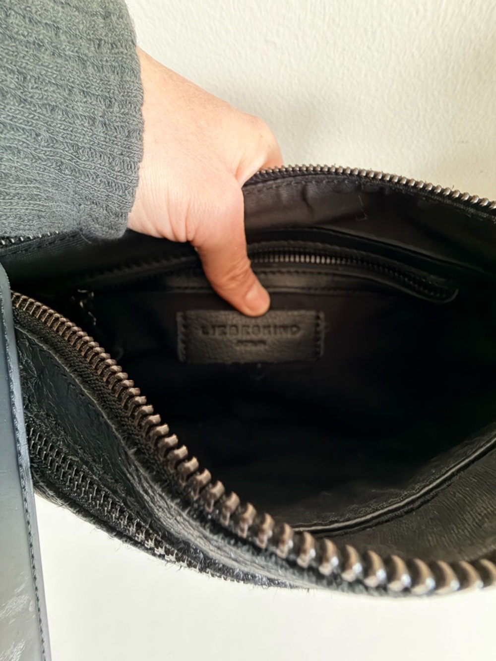Liebeskind Black Leather Messenger Crossbody - Picture 5 of 7